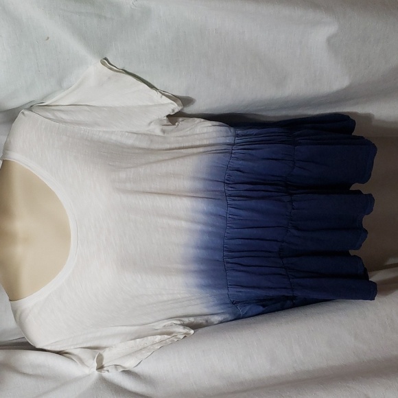 Cato. NWOT. White/Blue Ombre; Short Sleeves; Gather Tiers Top.  Size 22/24W - Picture 1 of 14